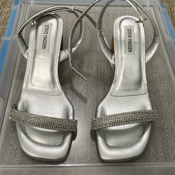 Steve Madden Shoes - Sliver heels